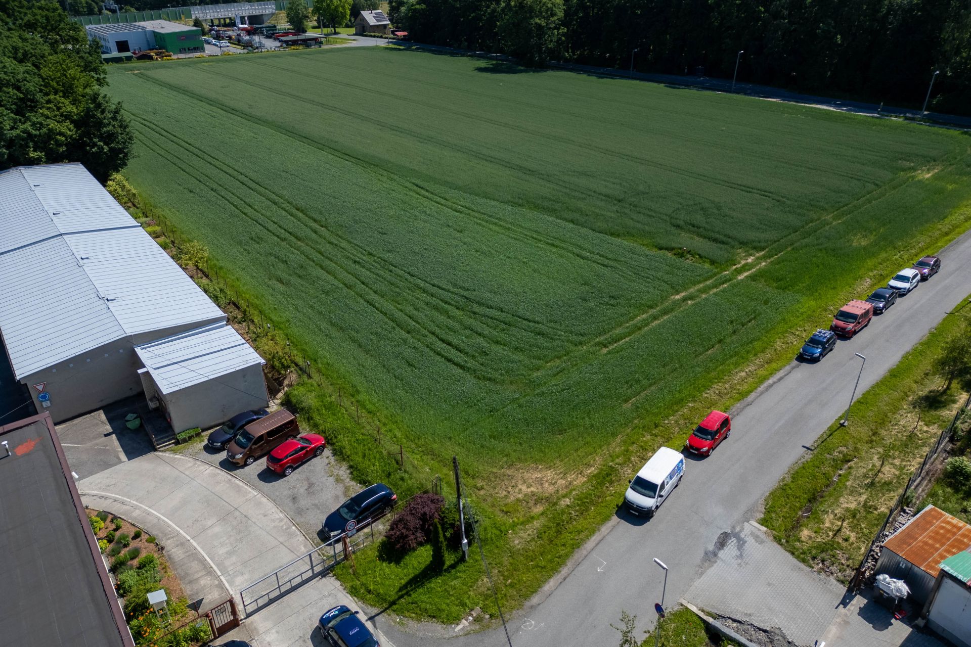 Komerční pozemek poblíž přehrady Olešná ve Frýdku-Místku, 4 154 m2
